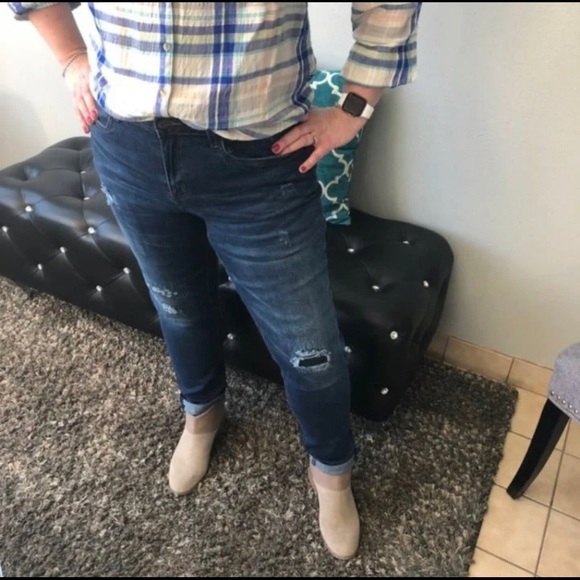 The L&B High Rise Distressed Boyfriend Jean - Sz 22 - Picture 7 of 10